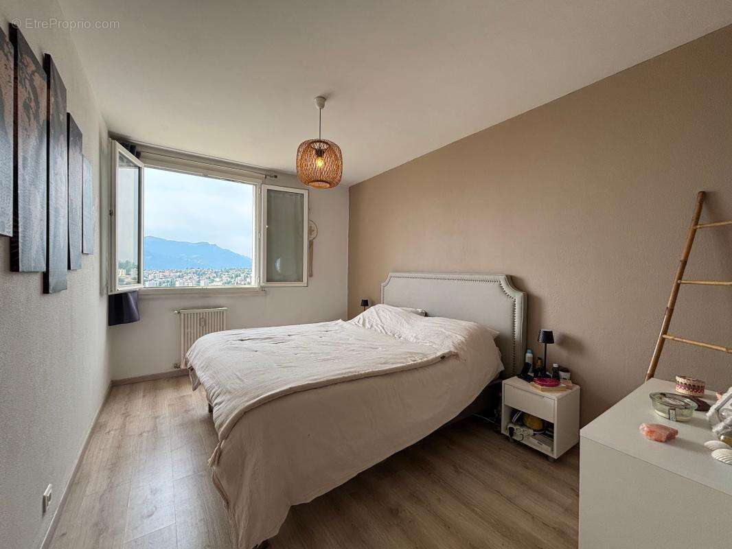 Appartement T4 de 75 avec balcon et cave - photo 8