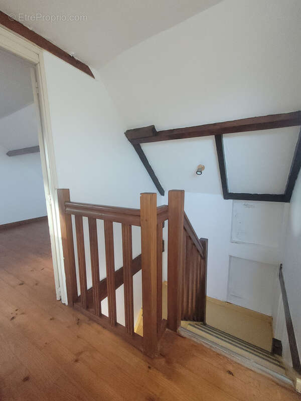 Vue panoramique , maison ensoleillée avec beau terrain - photo 8