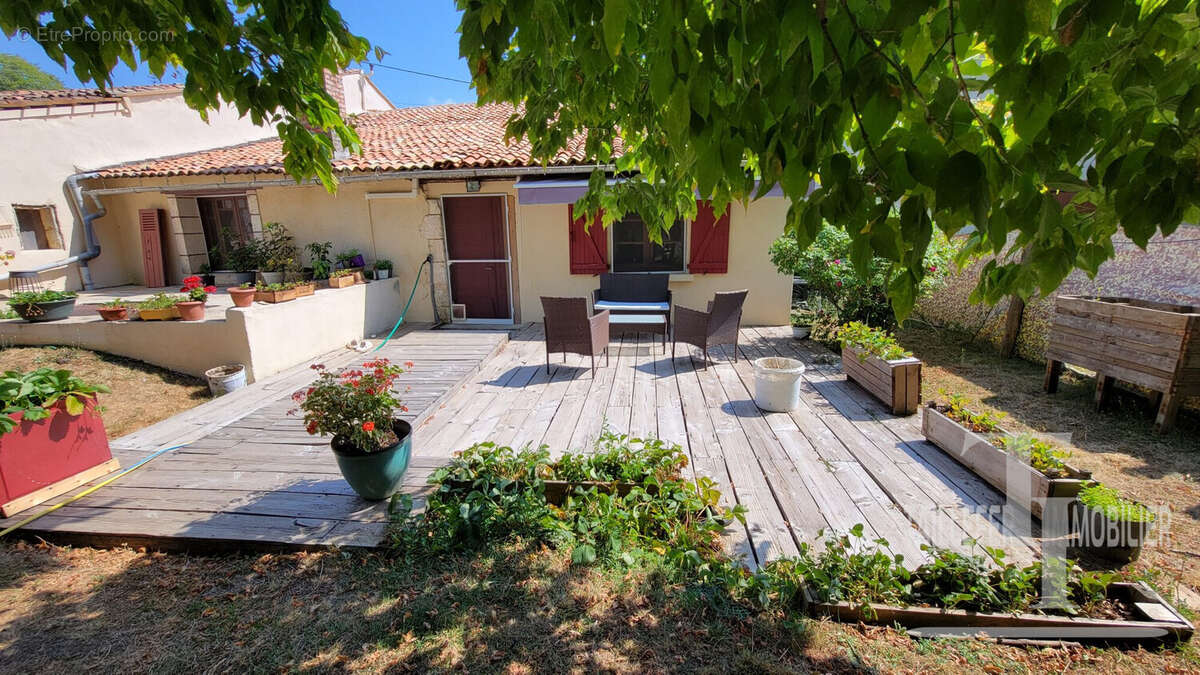 Maison à CONNEZAC