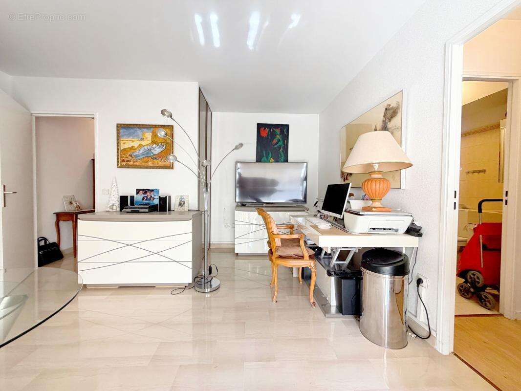  Cannes Banane — studio 33 m², balcon, résidence seniors - photo 3