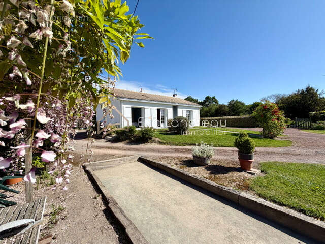 Maison à TALMONT-SAINT-HILAIRE
