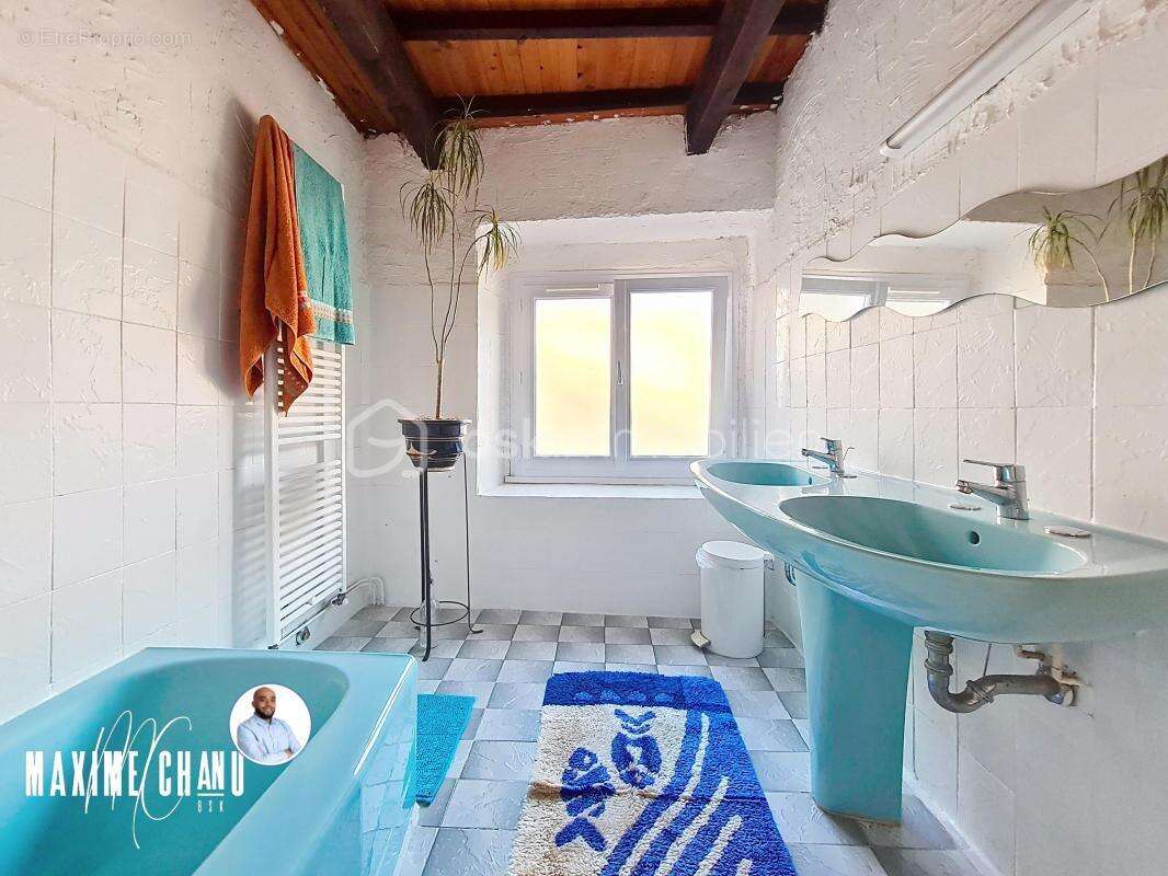 Maison de village avec garage et exterieurs à PERET - photo 14