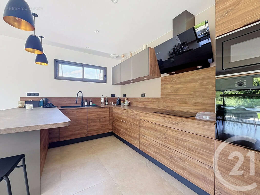 Maison 5 pièces 144 m² à vendre à Santa-Lucia-Di-Moriani (20230) - photo 4