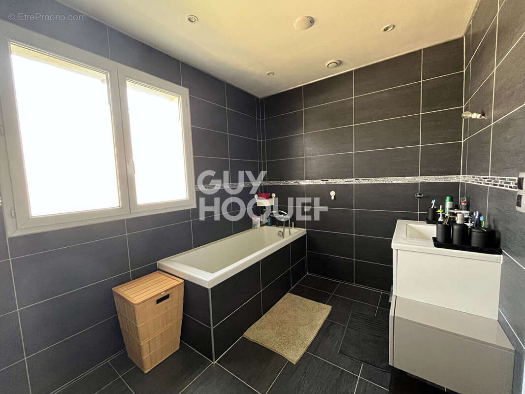 Maison à MILLY-LA-FORET