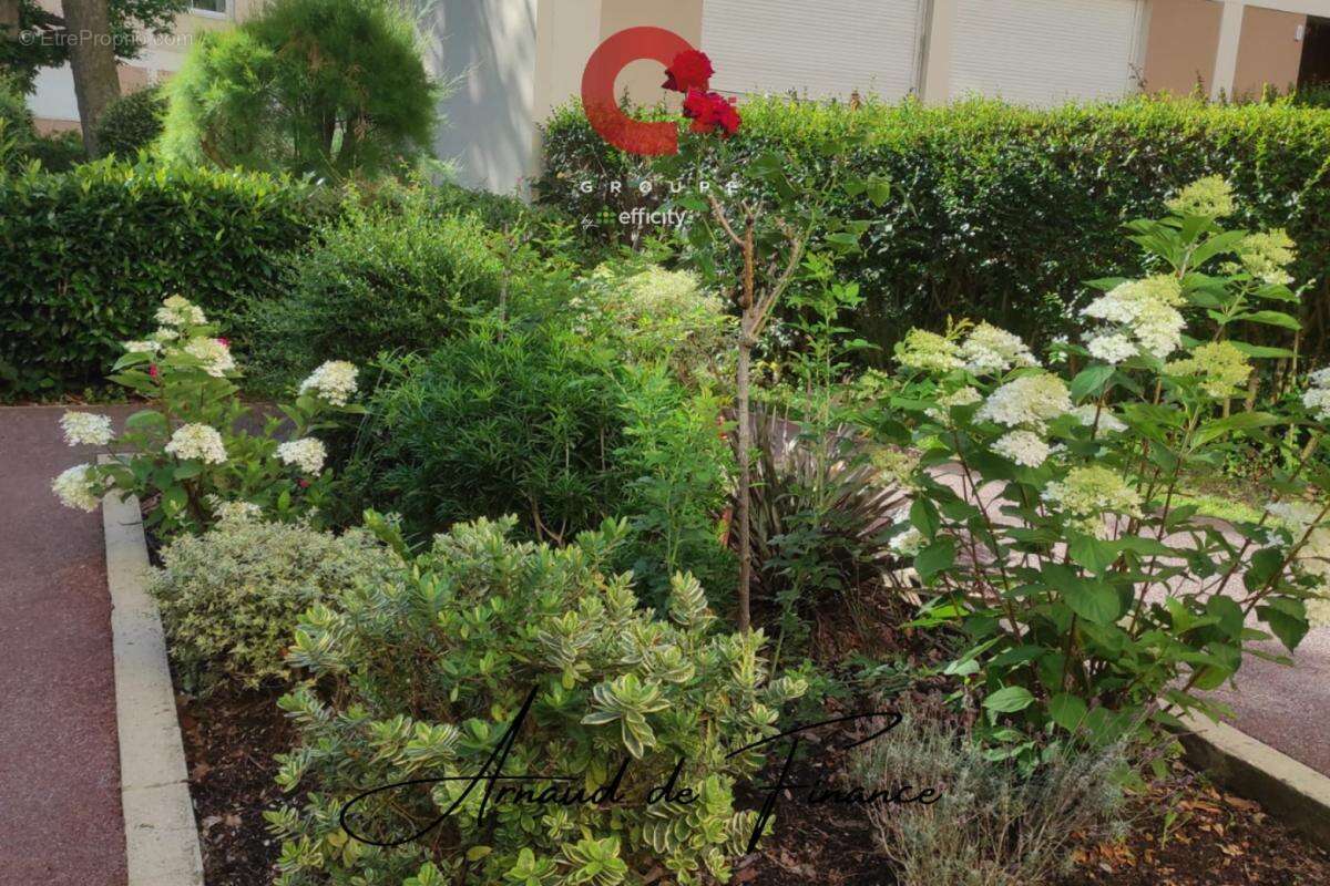 Appartement à LA CELLE-SAINT-CLOUD