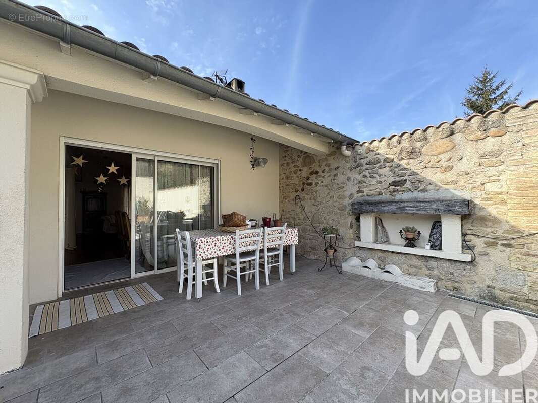 Photo 3 - Maison à CHANTEMERLE-LES-BLES