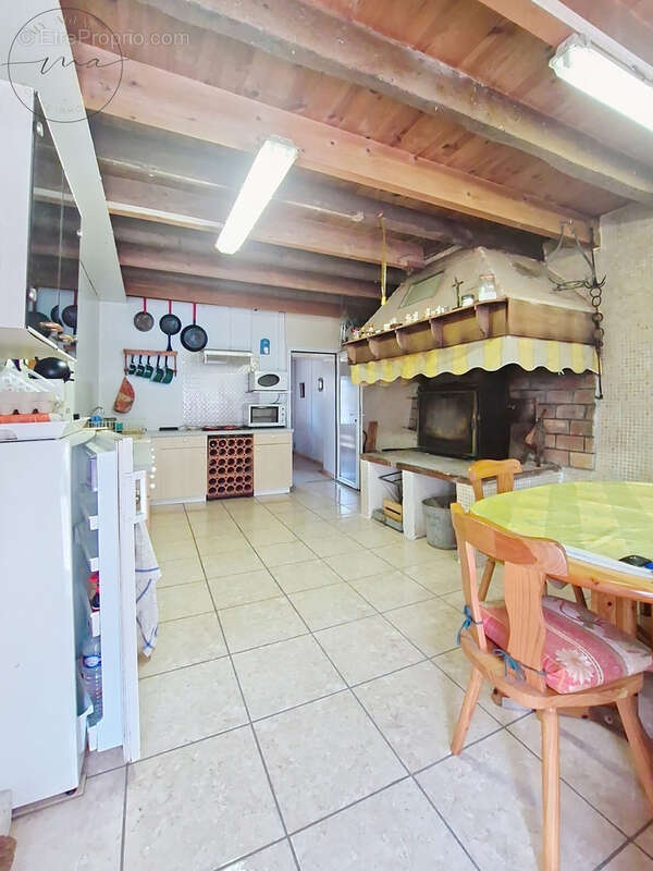 Maison à MURAT-SUR-VEBRE