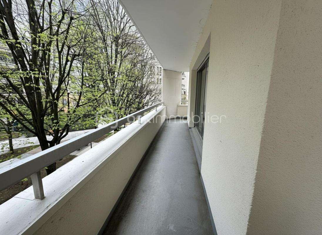Appartement à CHARENTON-LE-PONT