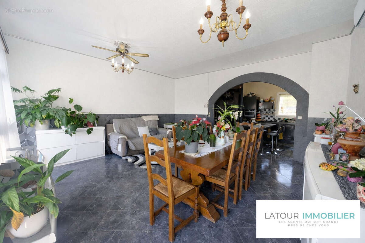 Maison à L'ISLE-D'ABEAU