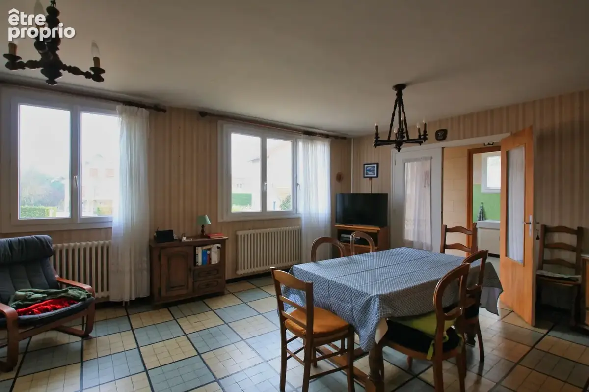 Maison 4 chambres, à proximité des commodités, élevée sur sous-sol - photo 2