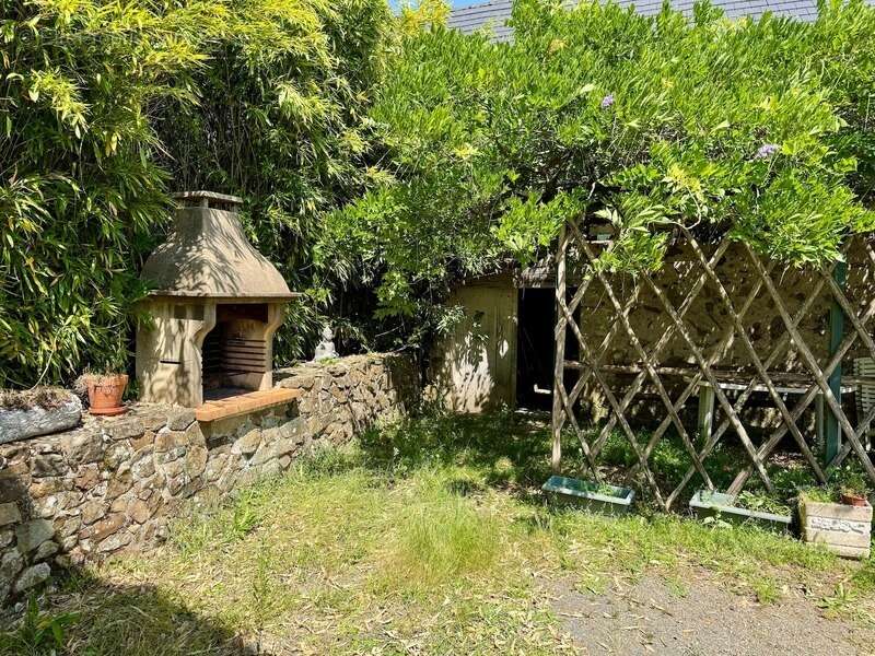 Charmante propriété de campagne avec piscine, dépendances et vue imprenable – Périgord Vert - photo 15