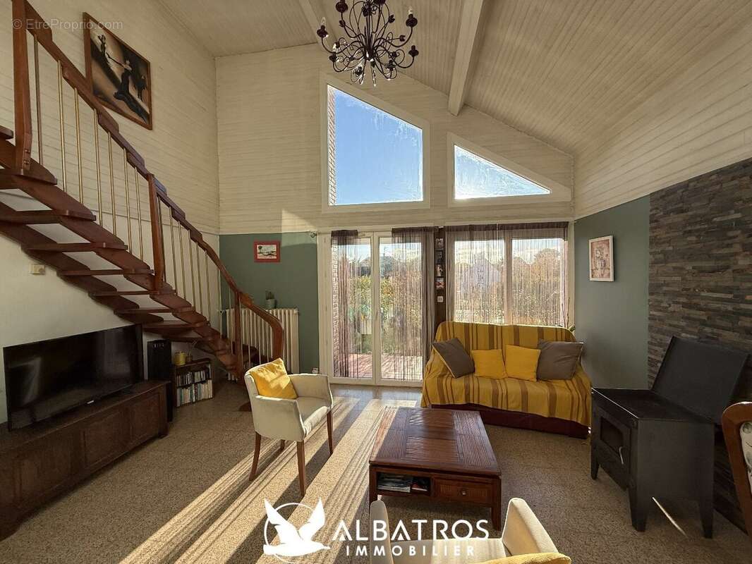 Maison à COLLEVILLE-MONTGOMERY