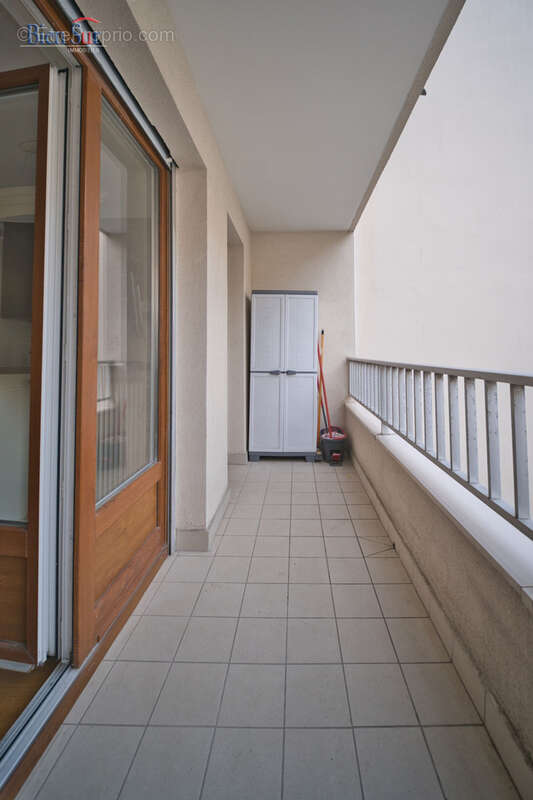Appartement à PARIS-20E