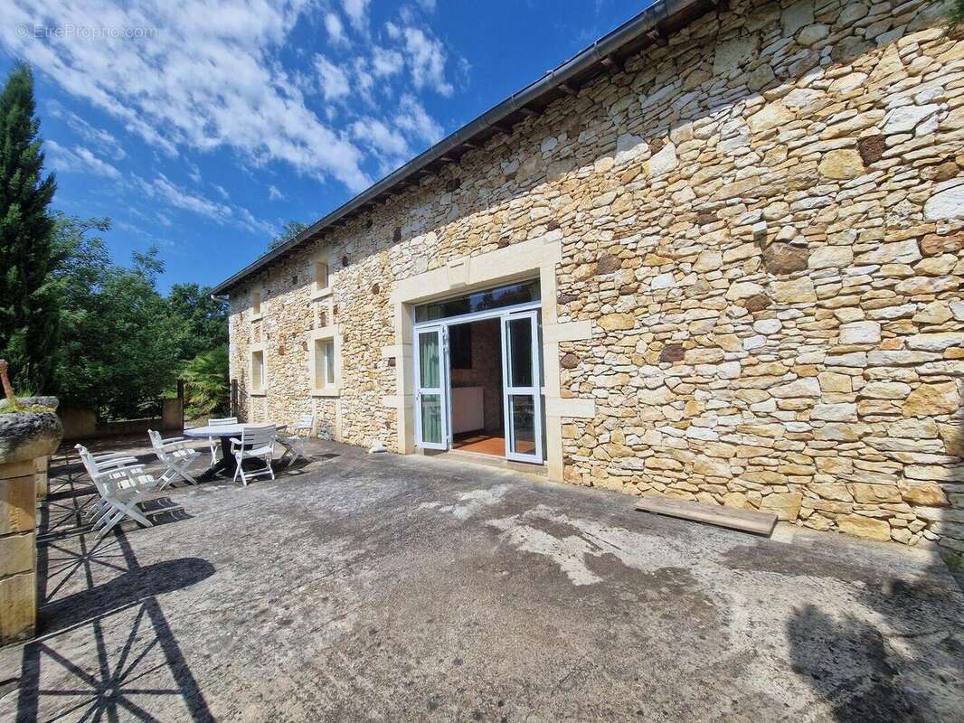 20240719120911 - Maison à LACROPTE