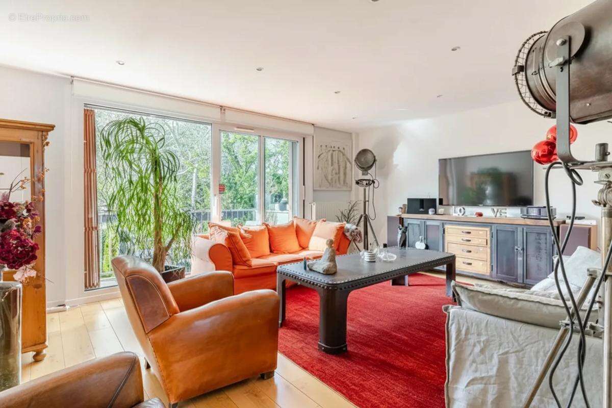 Appartement à GARCHES