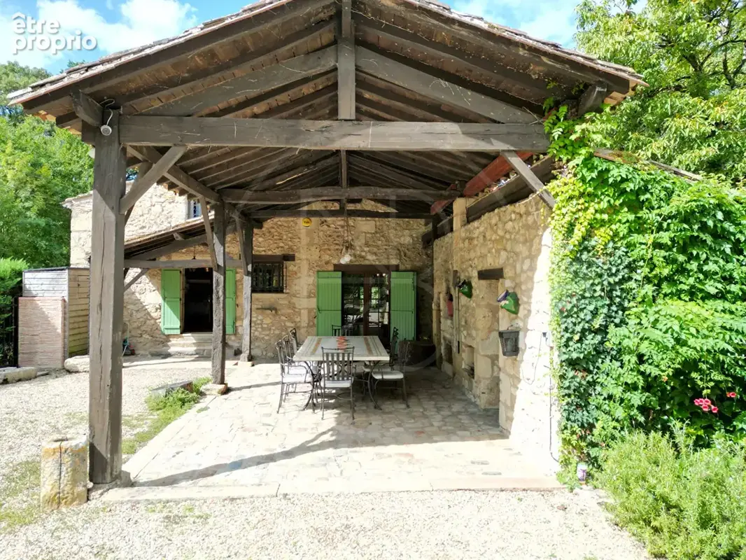 Ferme du 17ème siècle avec accès à la rivière - photo 17