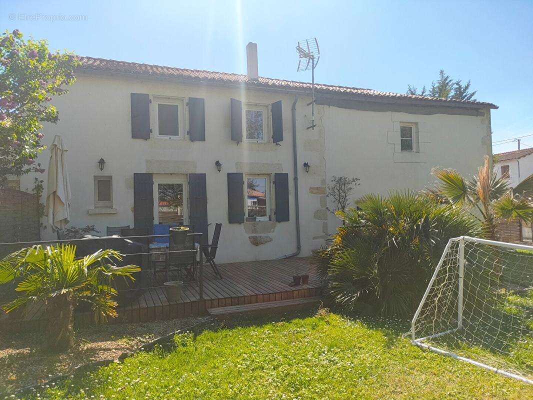 Maison à SAINT-GEORGES-DU-BOIS