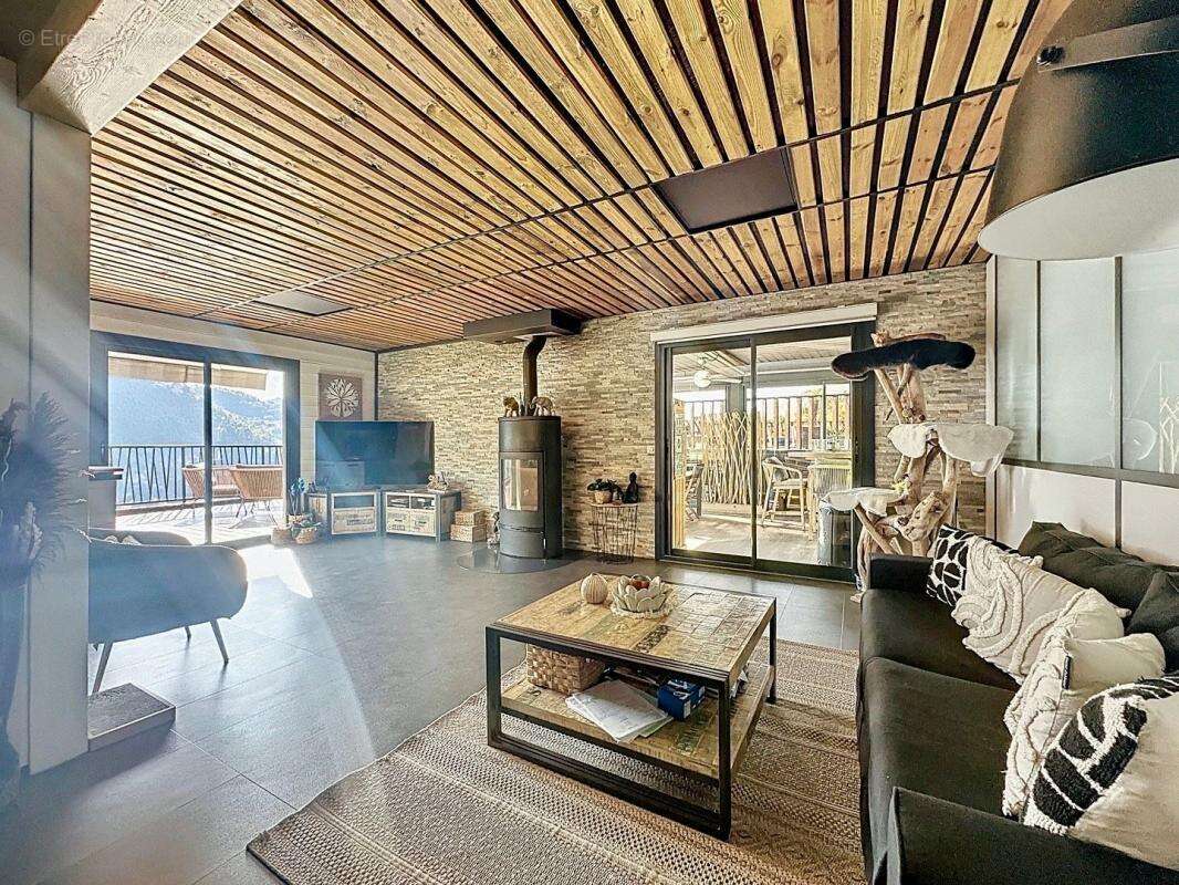 Maison à SAINT-MARTIN-DU-VAR