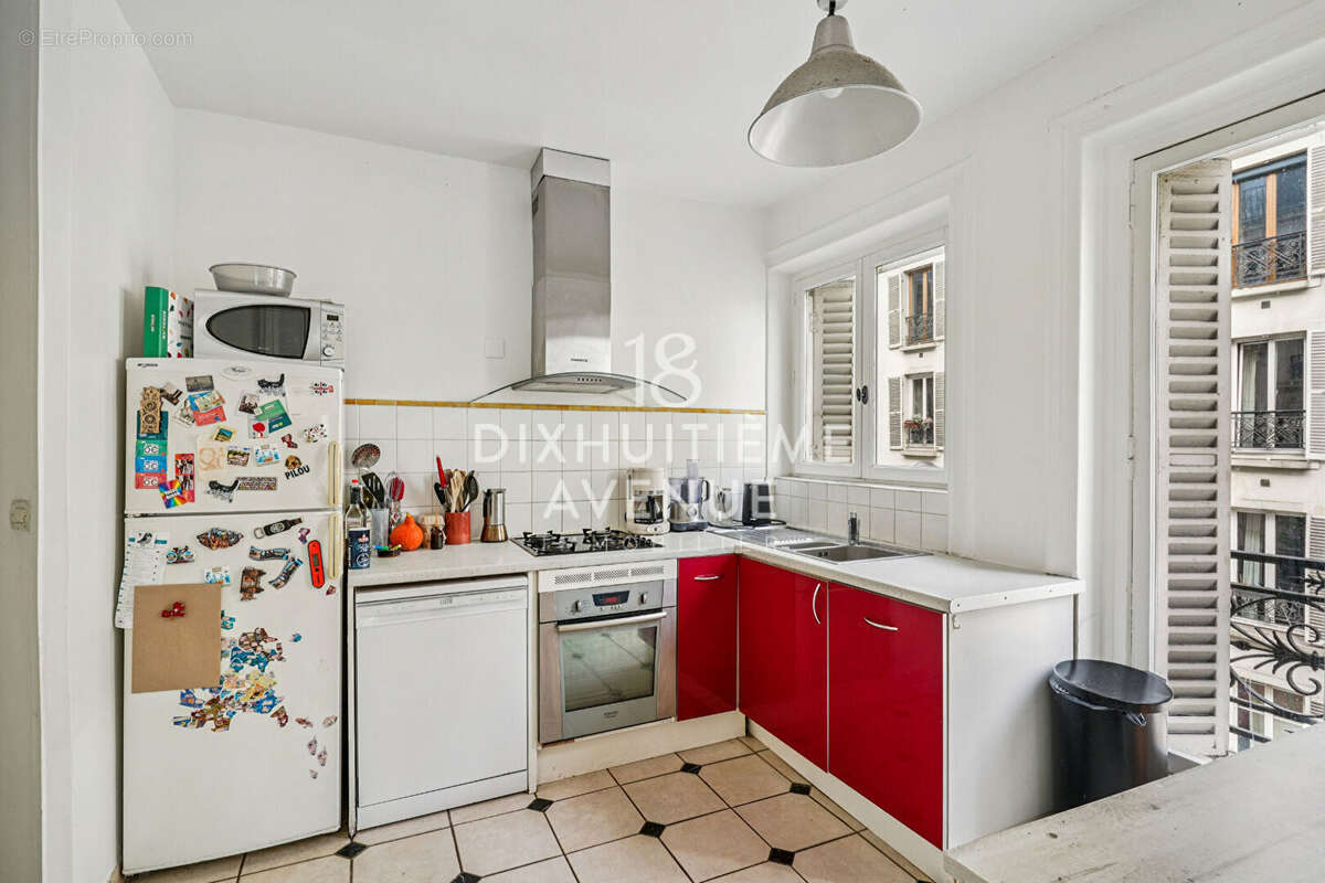 Appartement à PARIS-18E
