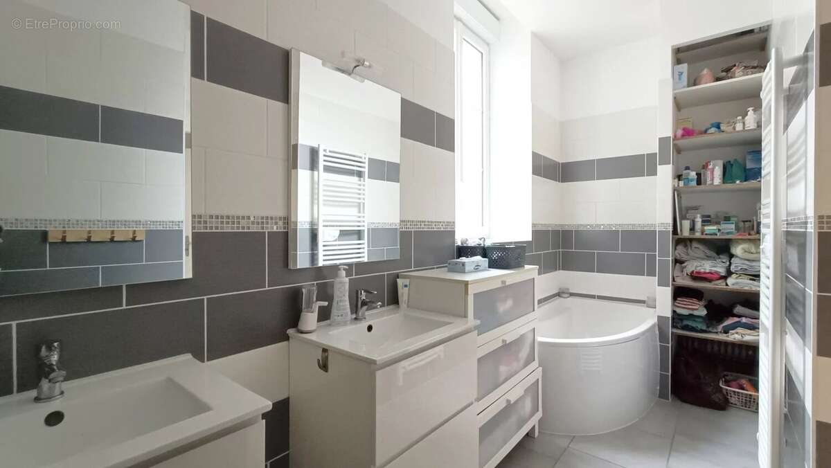 Maison à LE ROCHEREAU