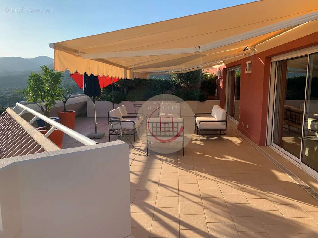 Appartement à MANDELIEU-LA-NAPOULE