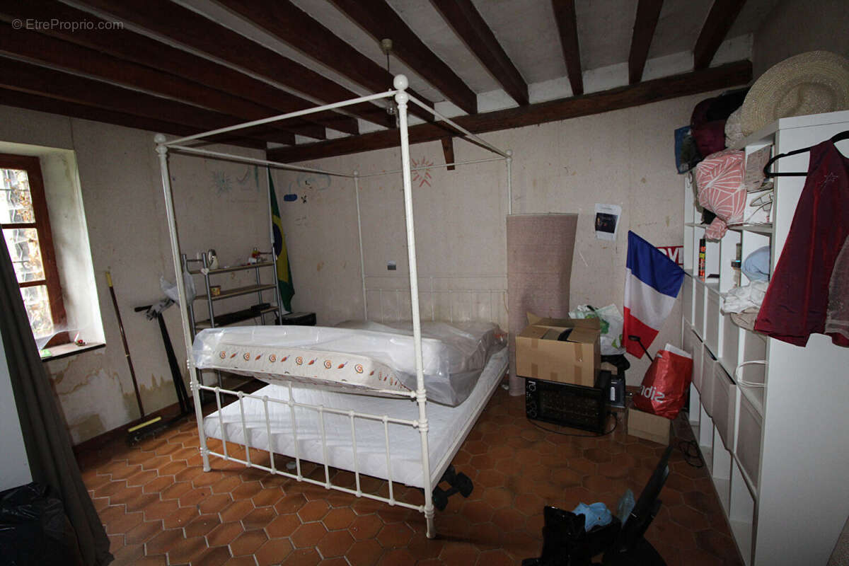 Maison à MESLAY-LE-VIDAME