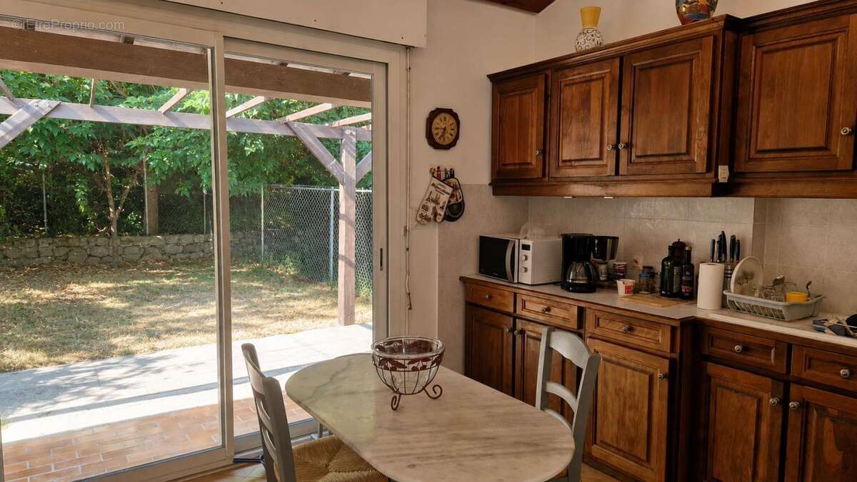 Maison avec garage et piscine - photo 5