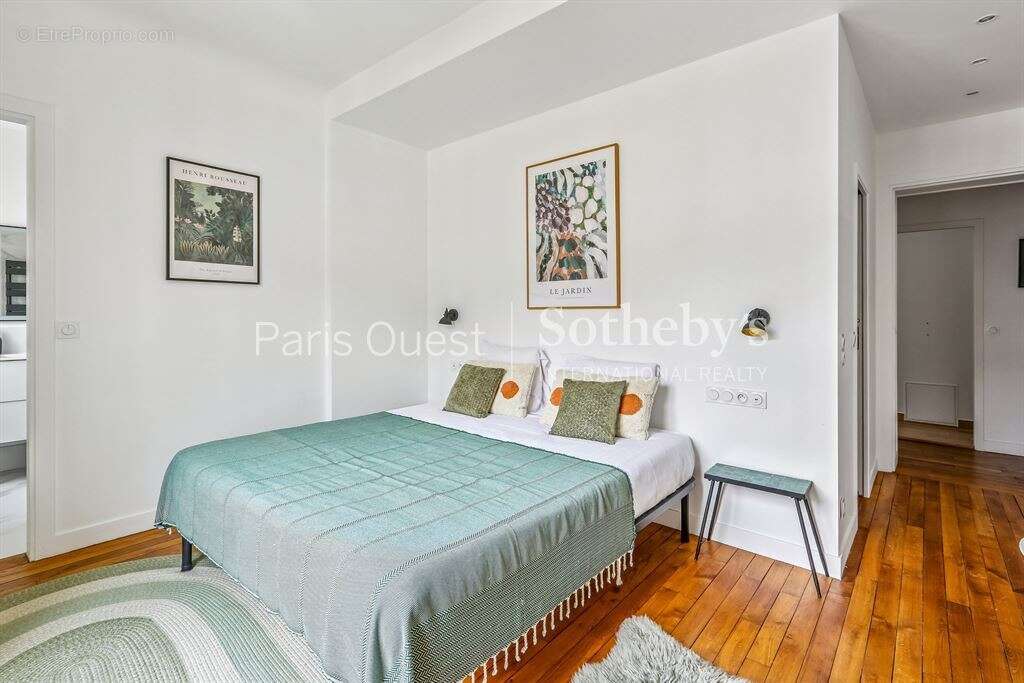 Appartement à NEUILLY-SUR-SEINE