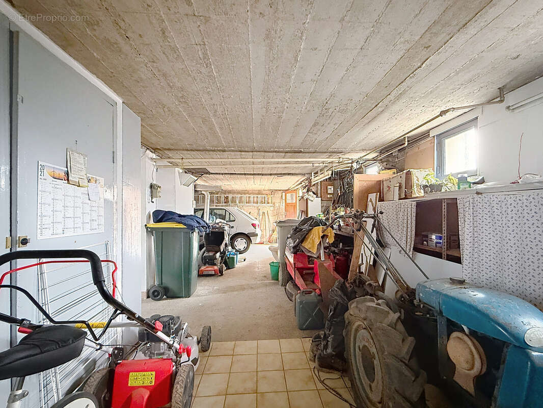 Maison à SAINT-GENIS-LAVAL