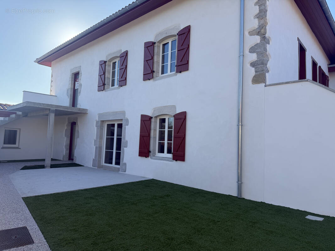 Appartement à BARDOS
