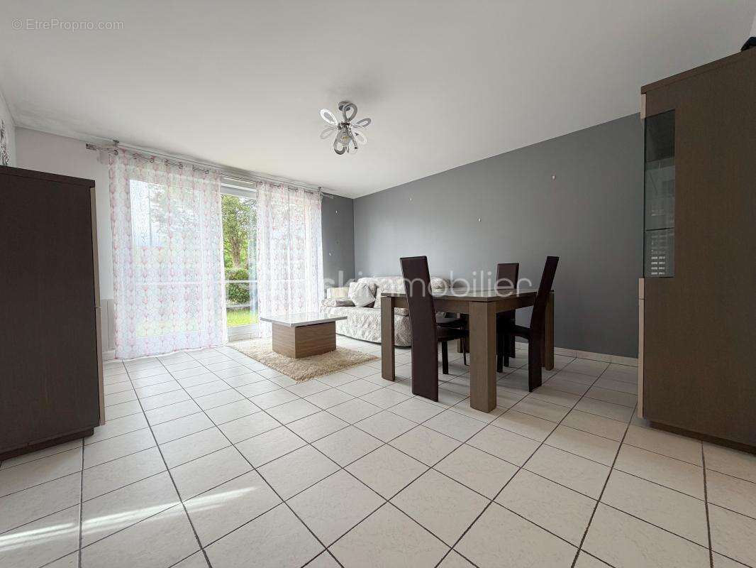 Appartement à TIGERY
