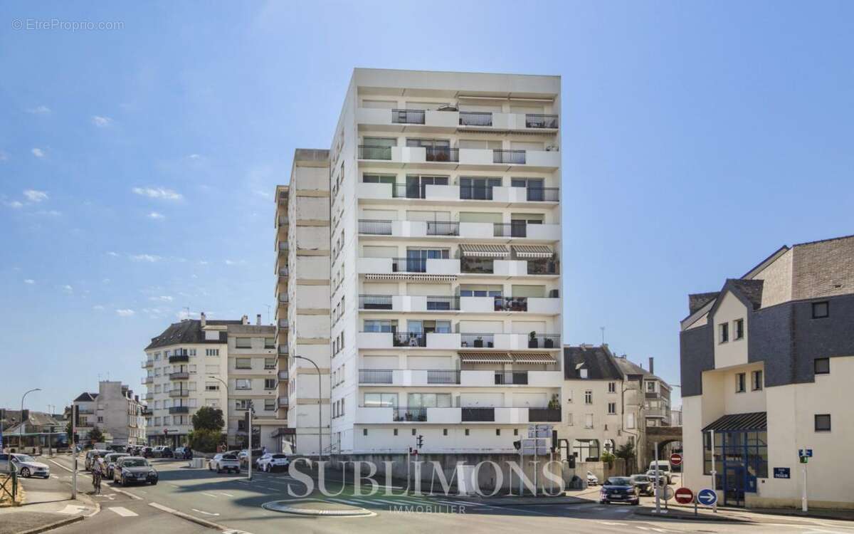 Lumineux T3 de 74 m² avec balcon - 2ème étage - Emplaceme - photo 2