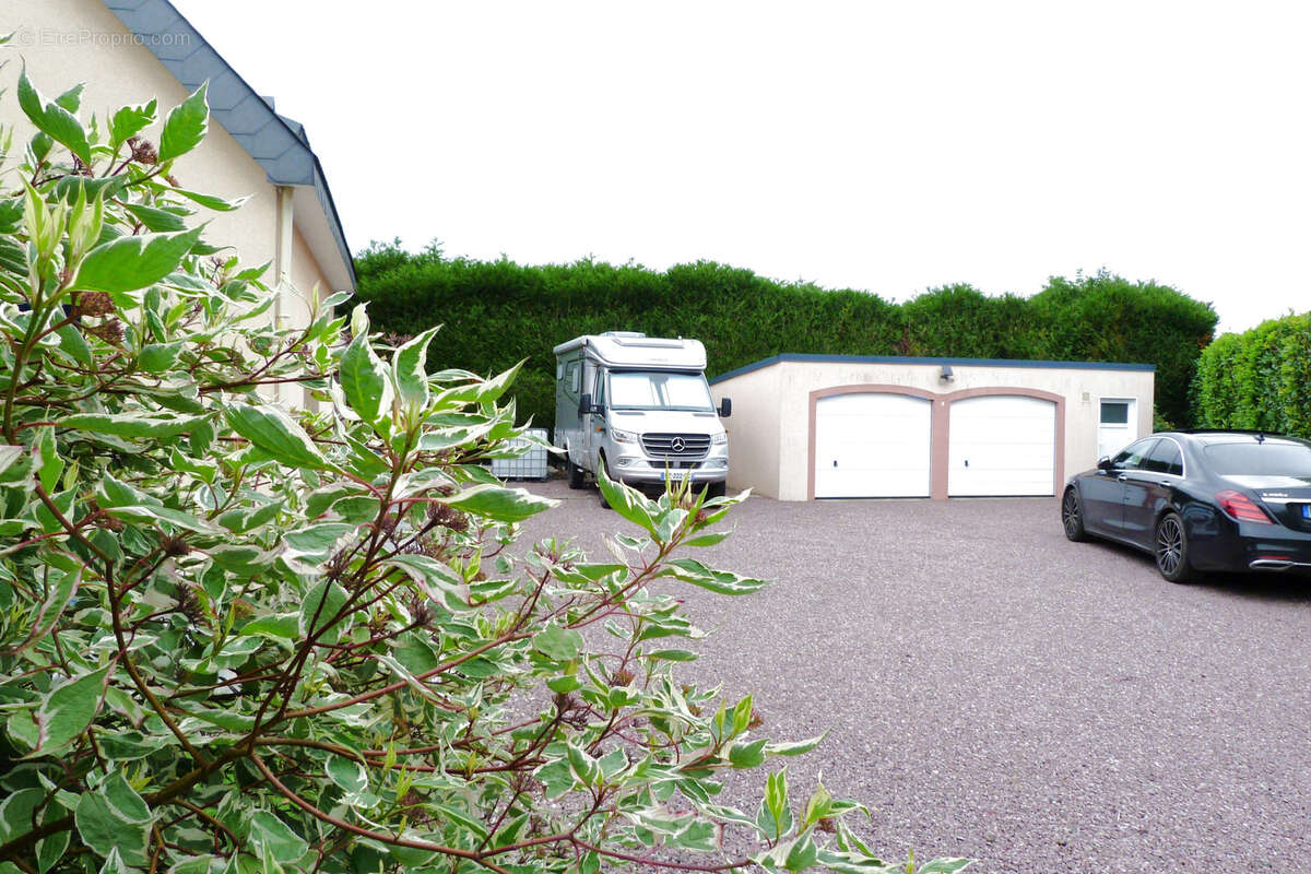 Maison à SAINT-PIERRE-DE-VARENGEVILLE
