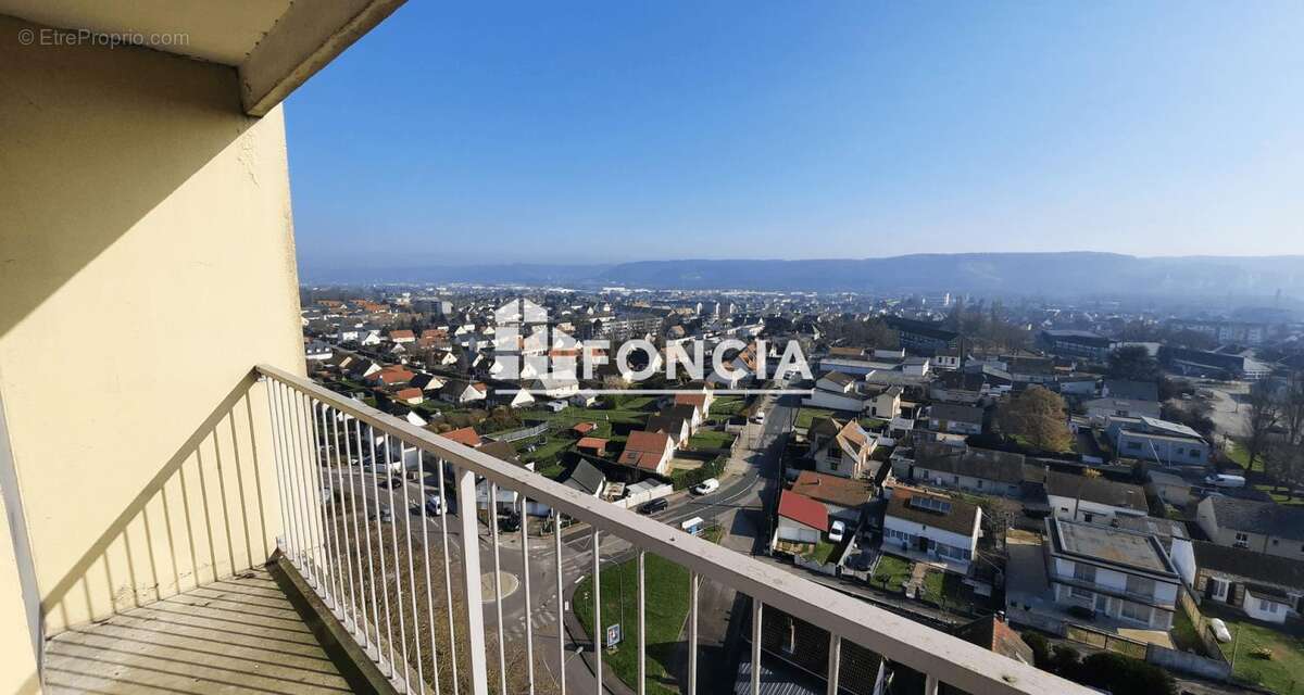 Appartement à SAINT-ETIENNE-DU-ROUVRAY