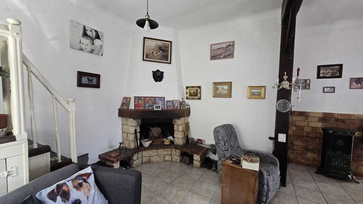 Maison à LE CASTELLET