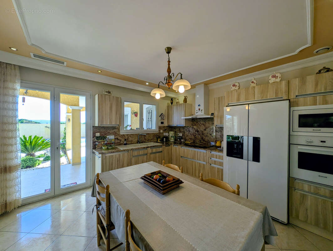 Maison à LEZIGNAN-CORBIERES