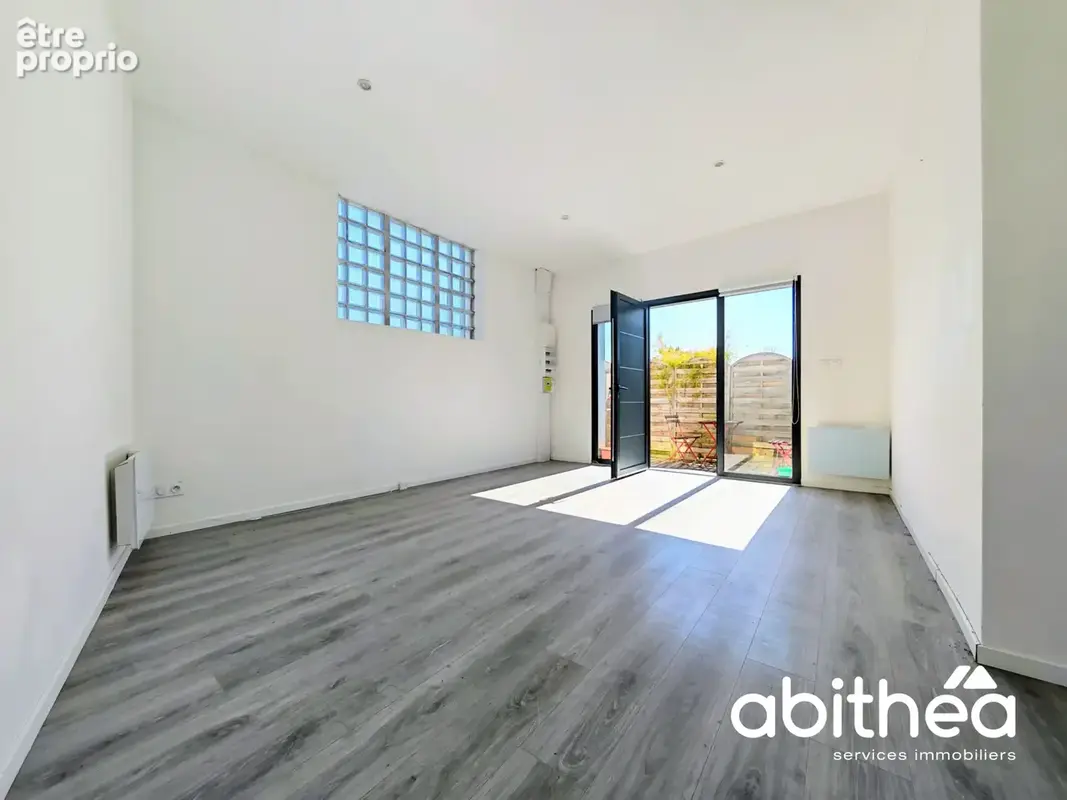 Libourne   l'épinette : une petite maison de charme, entièrement rénovée au prix d’un appartement ! - photo 3