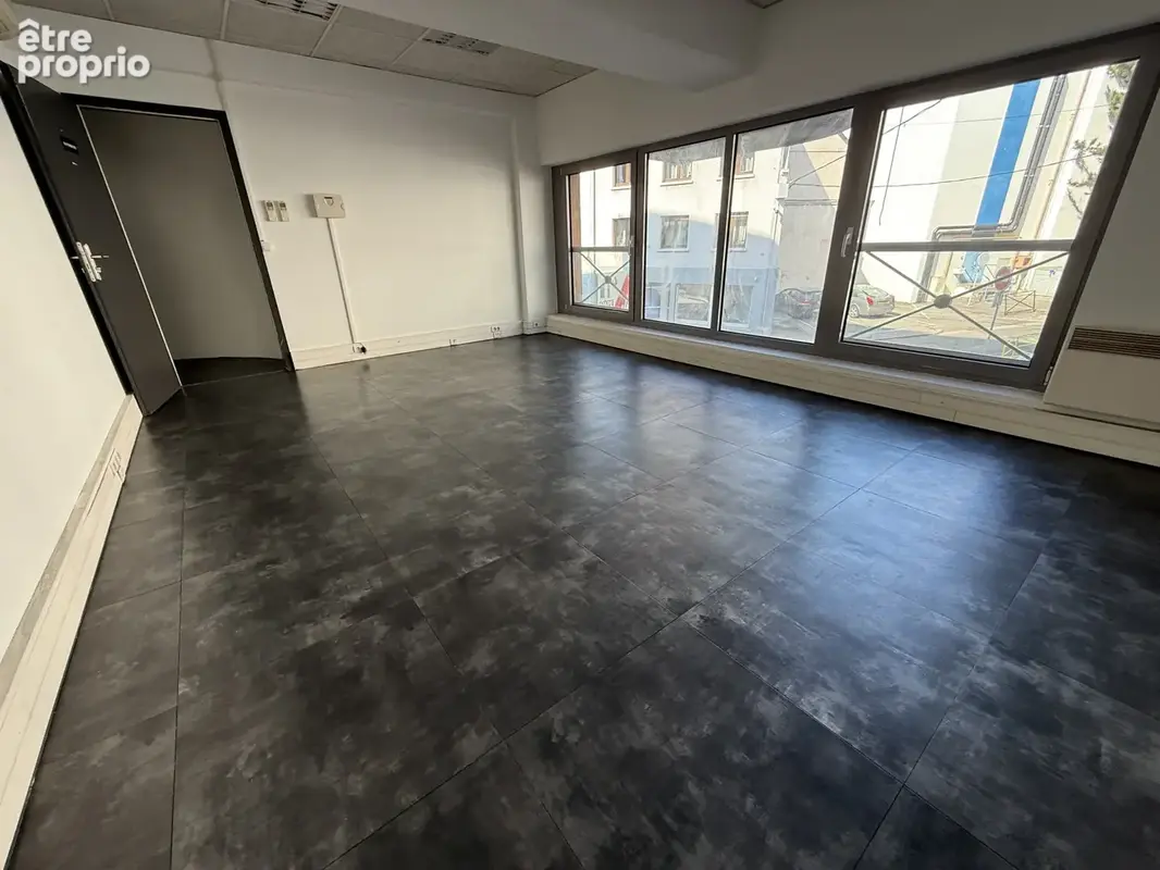 Forbach centre-ville   grand f6 de 187 m2   ascenseur   2 parkings   possibilité 2 logements - photo 8