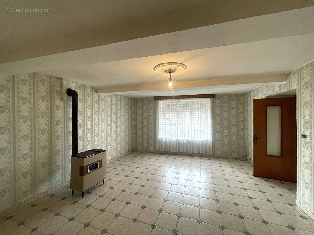 Maison à LES MAZURES