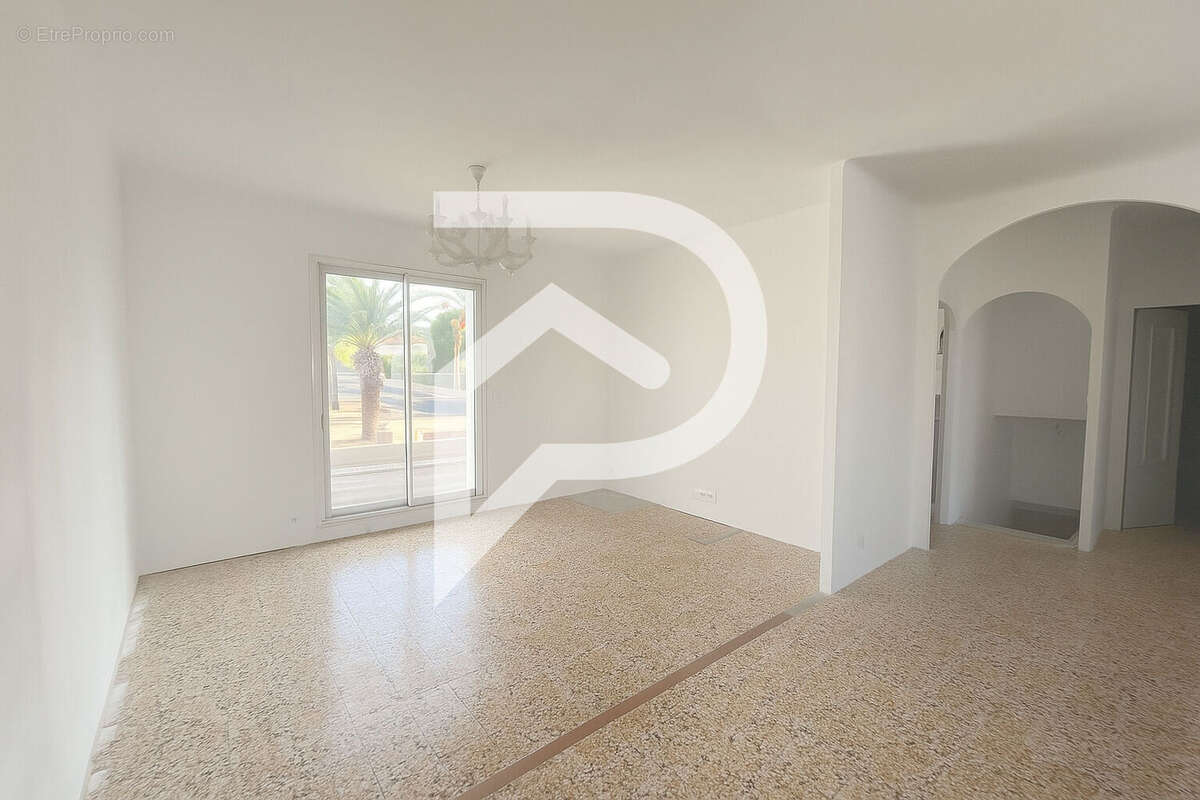 Maison à SAINT-CYPRIEN