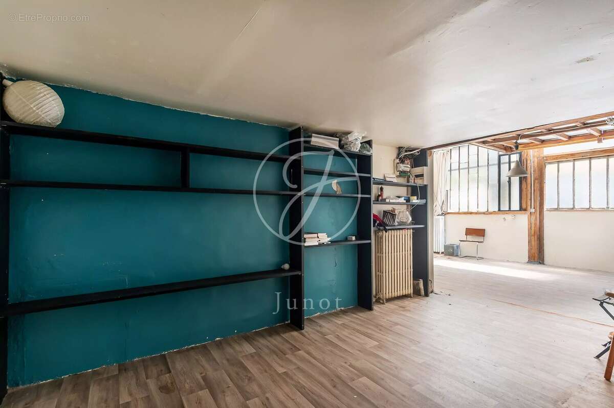 Commerce à PARIS-20E