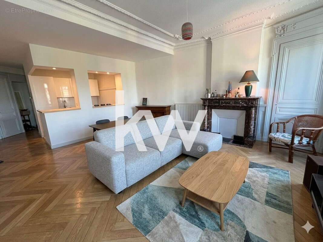 Appartement à SAINT-ETIENNE