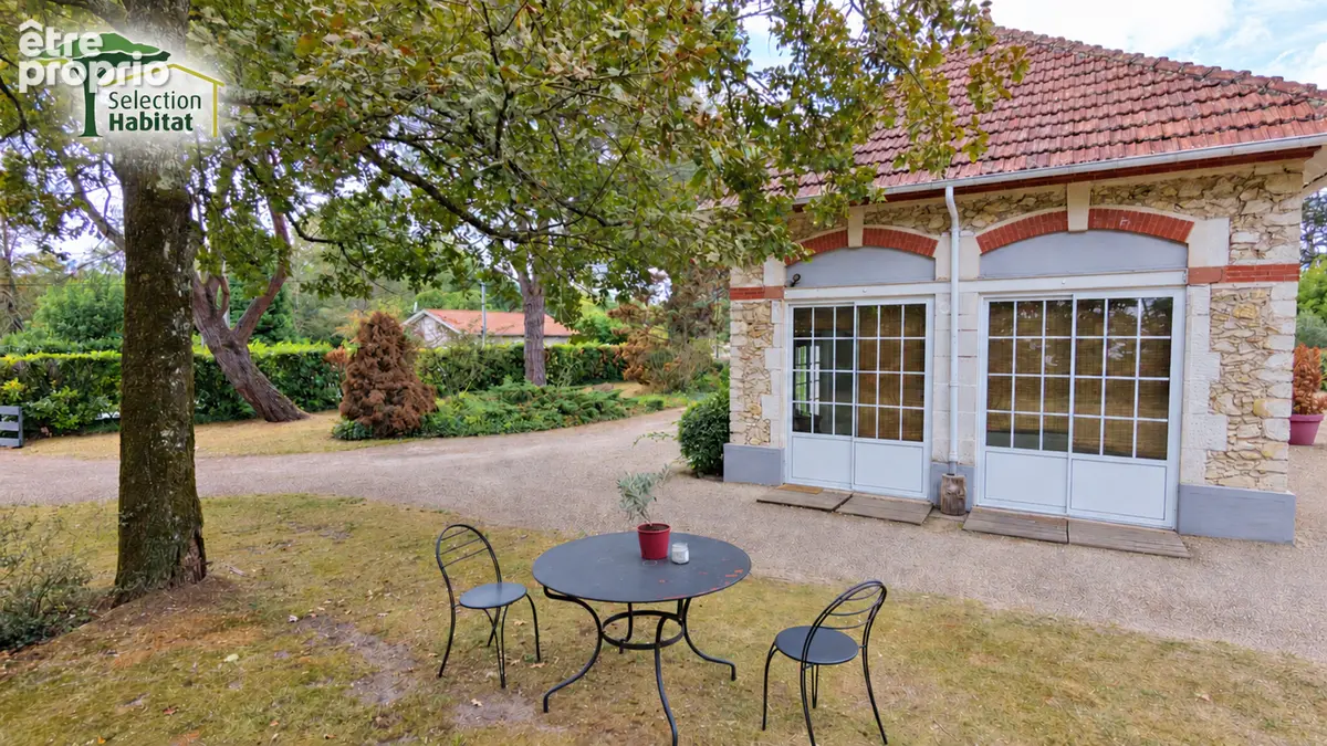 Demeure de caractère, maison d'amis et piscine sur un parc de 4 600 m² - photo 18