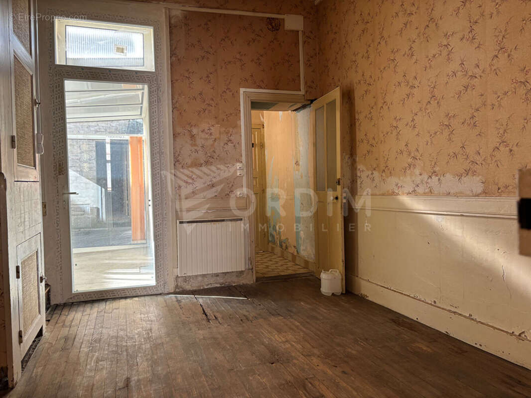 Maison à ANCY-LE-FRANC