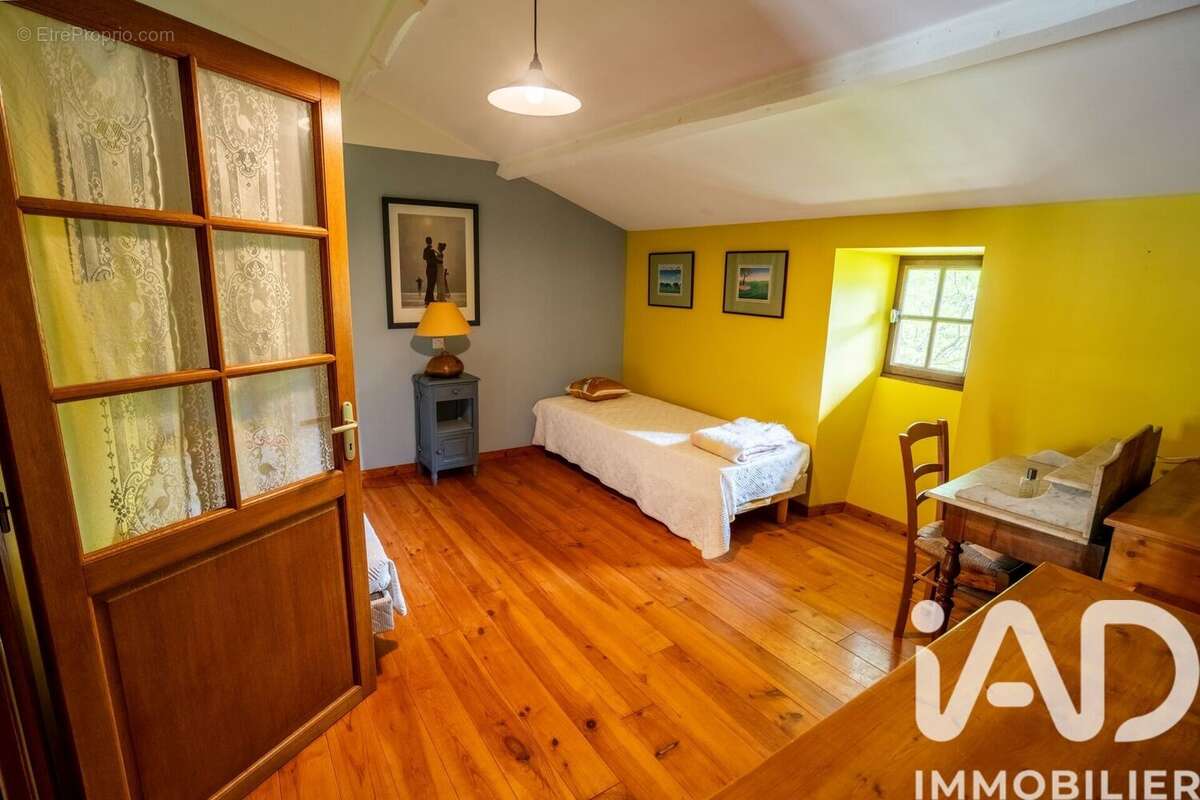Maison 120 m² à Pailhares  - photo 8