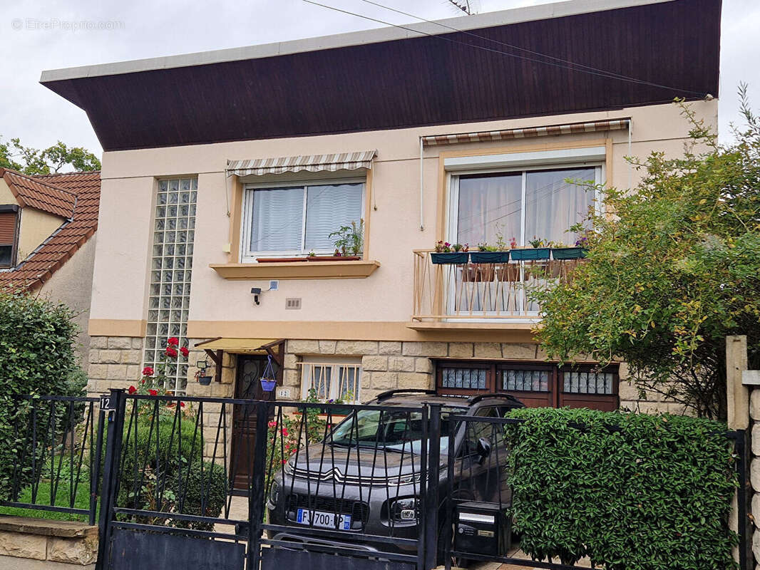 Maison à LIVRY-GARGAN