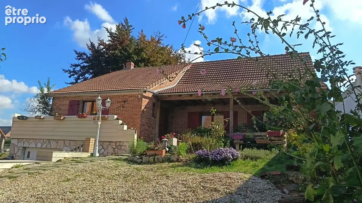 Maison à CROISILLES