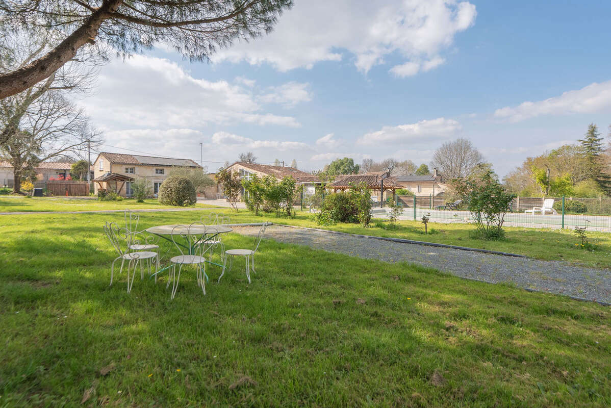 Maison à FARGUES-SAINT-HILAIRE
