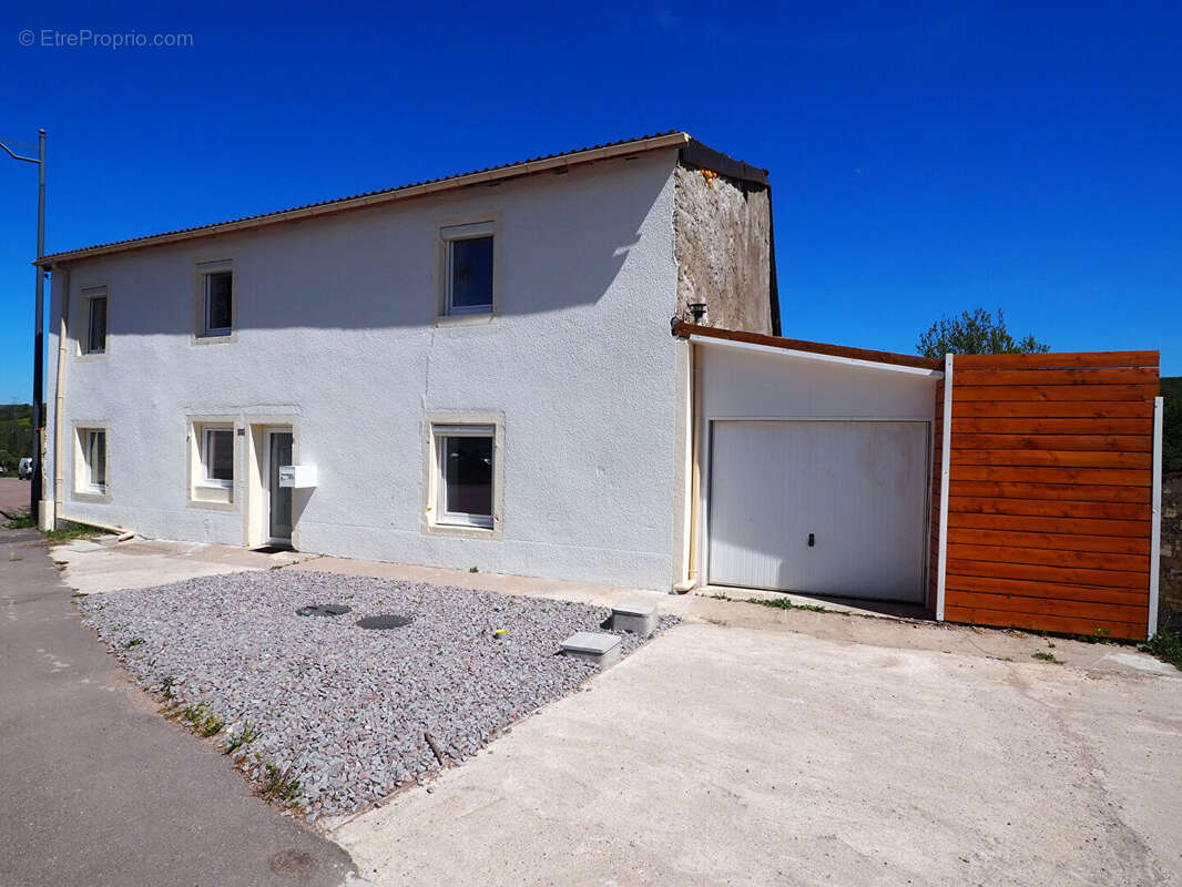 Maison à EVAUX-ET-MENIL