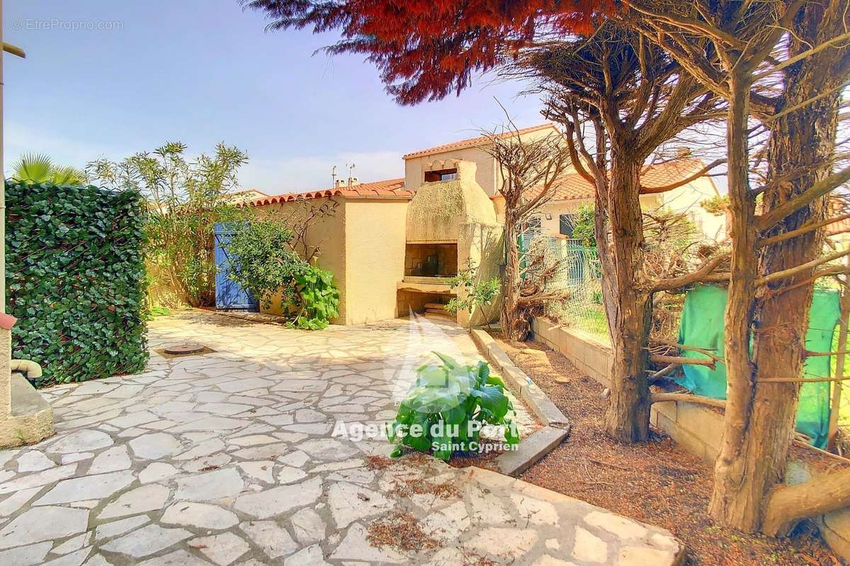 Maison à SAINT-CYPRIEN